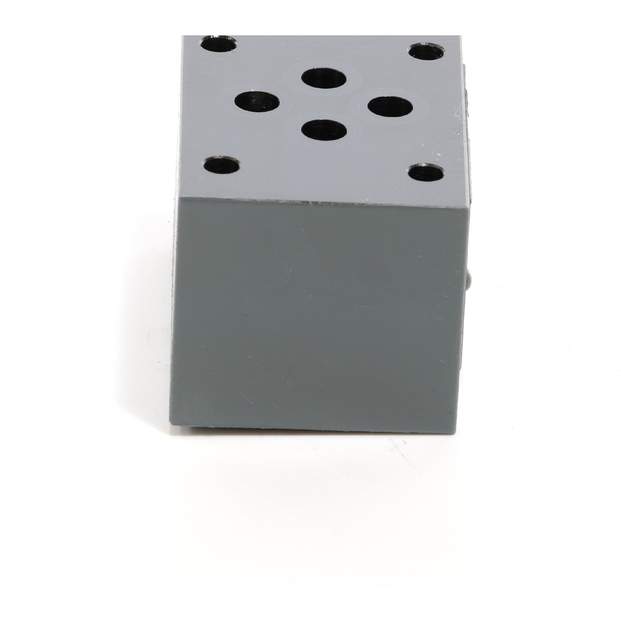 Hydraulic directional control valve  Used